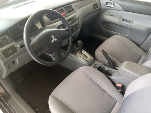 Imagen 5 de 8 de Mitsubishi Lancer 1.6