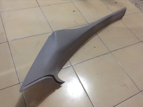 Moldura Plastica Trasera Izquierda Focus Zx3 Mod 00-04 Oem