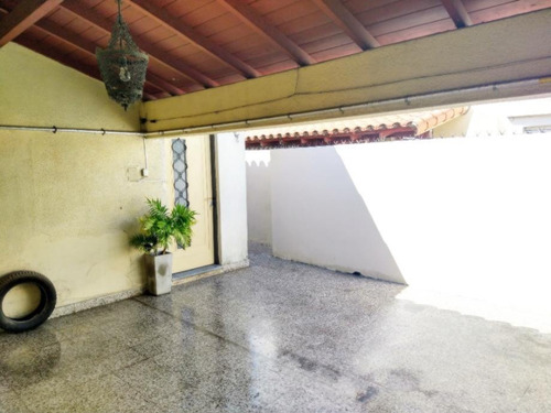 Imagen 3 de 9 de Departamento Tipo Casa En Venta En Valentin Alsina