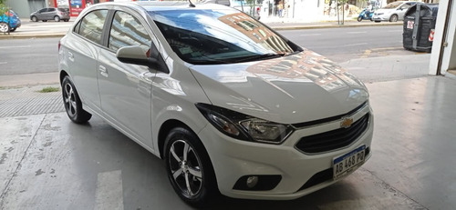 Chevrolet Onix Ltz Mt 2017 Unico Forestcar Balbin #5