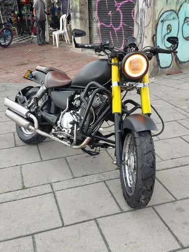 Um Renegade 200