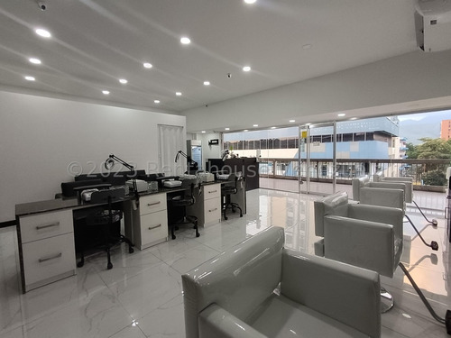 Local En Alquiler En Av Bolivar De Maracay Aragua 24-13917 Irrr