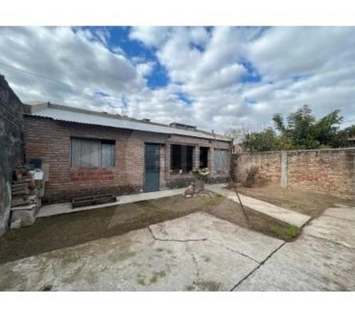 Imagen 2 de 8 de Hermosa Casa En El Corazon De Barrio Altos Del Valle