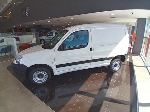 Imagen 13 de 18 de Citroën Berlingo Furgón Vti 115 Business - Avec Citroën