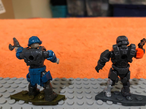 Megabloks Mega Construx Halo Brute Vs Spartan (Usado)