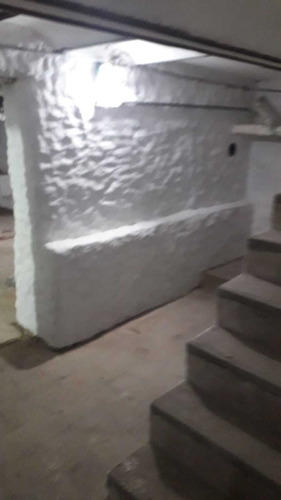 Depósito Muy Bien Ubicado 300m2 Aprox. Con Ventilación
