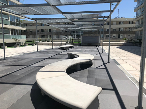 Gonzalo Ramirez Y Ejido. Piso 22, Gran Vista, 1 Dorm Con Placard 1 Baño, A/a, 2 Bbcoa. Laudry, Play Room Con Wifi, Juegos Para Niños, Porteria 24hs, Vigi. 24 Hs Garaje Y Gastos Conexiones Incluidos