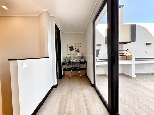 Departamento En Venta De 2 Dorm. En Las Condes