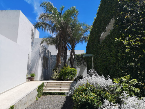 Alquilo Espectacular Casa En Villa Allende Golf 3 Dorm. Pileta