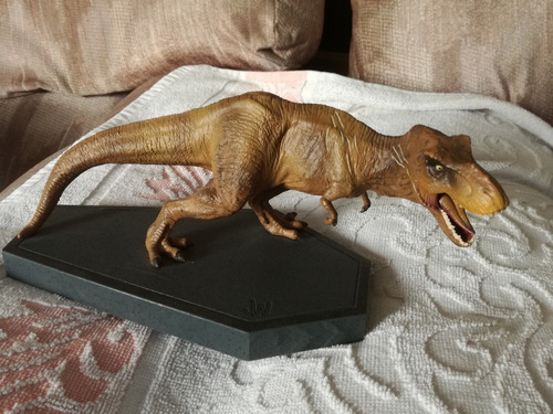 Jurassic Park / Dinosaurio T-rex. 25 Cms Largo (Usado)