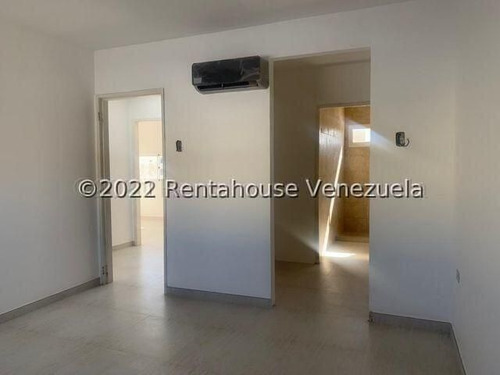 Imagen 4 de 16 de Townhouse En Venta, Puerta Maraven, Punto Fijo.