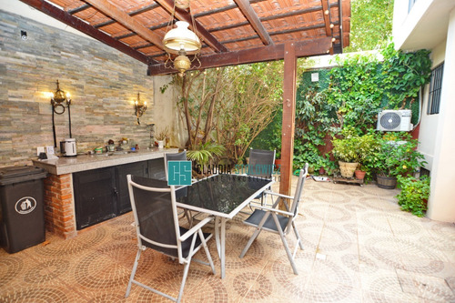 Espectacular Casa Padrón Único Zona Williman Y 21, Ideal Empresa O Familia Con Gusto Por Buenos Espacios