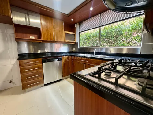 Casa En Arriendo En Loma Benedictinos. Cod A776027