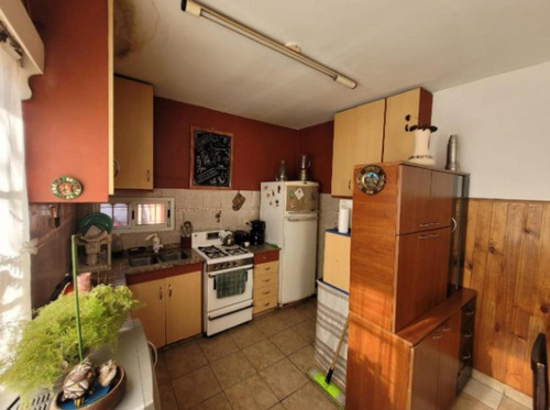 Ph En Venta - 4 Dormitorios 2 Baños - Villa Lynch