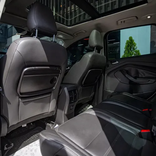 Ford Escape titanium 2.0