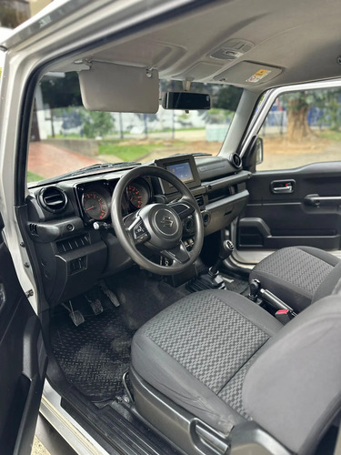 Suzuki Jimny 1.6