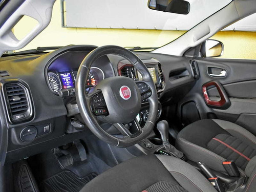 Imagem 9 de 13 de Fiat Toro Freedom 1.8 At6 2020