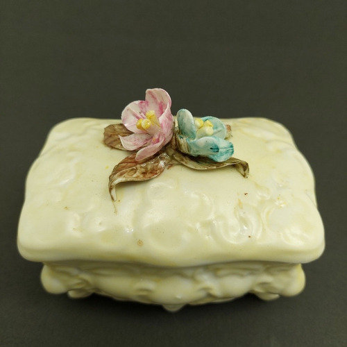 Caixa De Porcelana Porta Jóias Decorada Com Flores Azul (Usado)