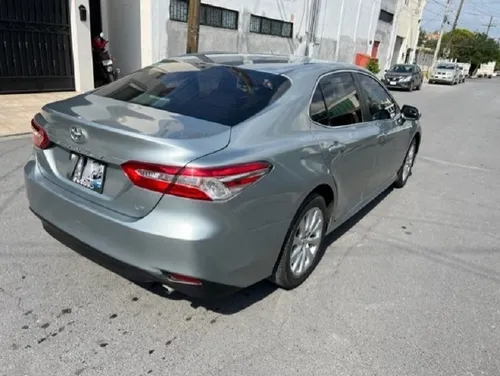 Toyota Camry 2.5 Le At