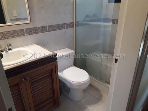 Town House En Venta 23-23344 En Oripoto