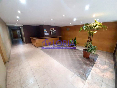 Imagen 21 de 23 de 4 Ambientes - Frente - Balcon - Cochera Fija - Oportunidad.-