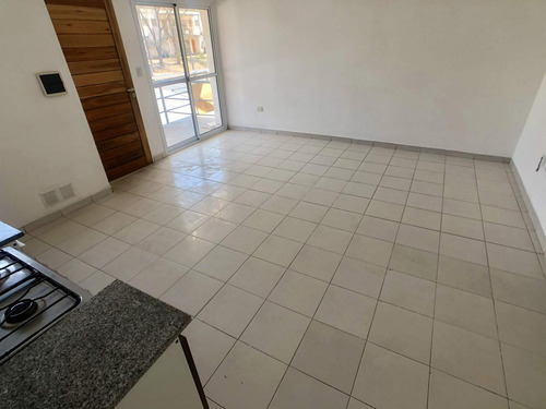 Venta - La Calera - Departamento 1 Dorm - Housing Con Pileta Y Cochera