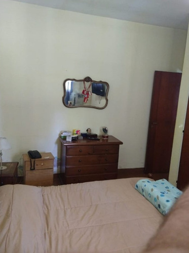 Casa Con Patio, Jardín Y Garaje + Departamento 3 Ambientes Al Fondo, Ubicado En San Justo, Partido De La Matanza.
