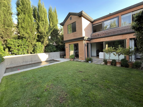 Casa En Arriendo De 5 Dorm. En Lo Barnechea