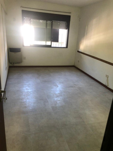 Imagen 4 de 7 de Oficina En Alquiler En Quilmes Centro