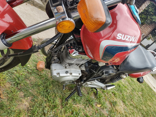 Suzuki 125 En