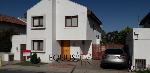 Fantástica Casa En Condominio Con Vista Despejada Cordillera