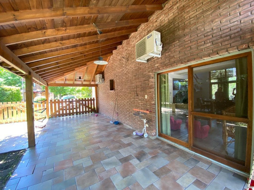 Imagen 13 de 15 de En Venta! Excelente Propiedad De 2 Pisos En Barrio Cerrado El Casco De Moreno | Losa Radiante | Piscina | Garage |