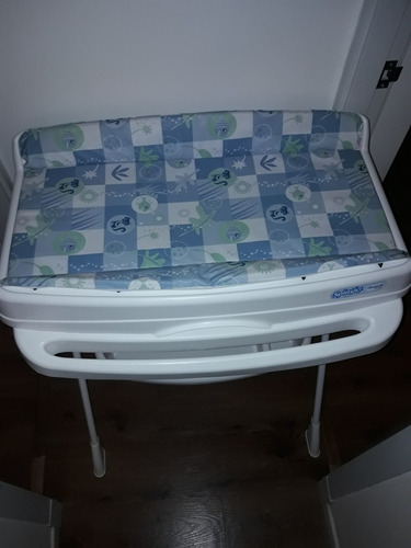 Cambiador Con Bañito Excelente Estado, Y Completo
