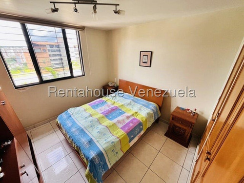Apartamento En Venta Clnas De La Tahona 26-335 Xiolimar Loza