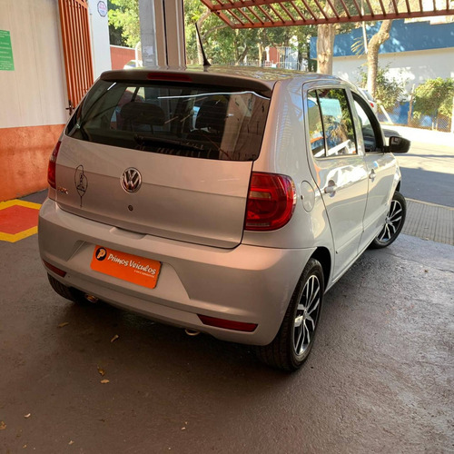 Imagem 4 de 10 de Volkswagen Fox 1.0 Mi 8v Flex 4p Manual