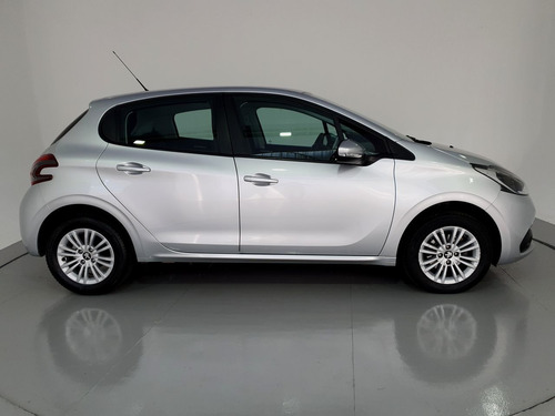 Imagem 8 de 14 de Peugeot 208 Active Pack 1.6 16v (flex) (aut)