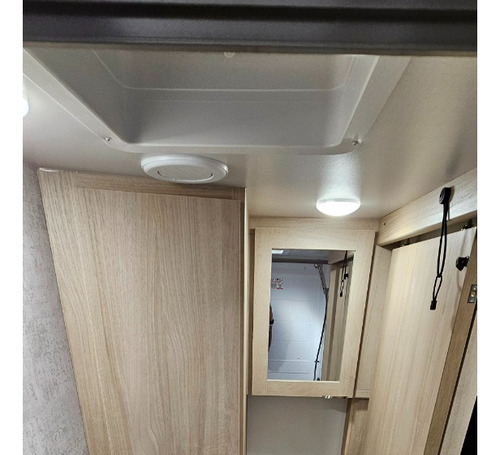Trailer Importado Winnebago 2108ds (d) - 0km !!!! Y@w2
