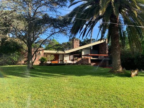 Imagen 10 de 14 de Oportunidad Casa Alquiler 5 Dormitorios 4 Baños,cochera, Wifi Alarma,pileta,quincho,jardin.a Dos Cuadras Del Mar, Disponible Solo La Segunda Quincena De Enero 2023 Uubicación Unica (mínimo Una Semana)