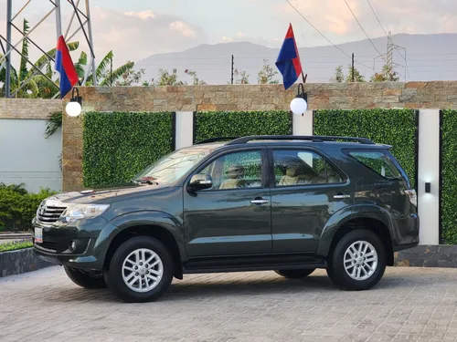 Toyota Fortuner Sr 4x4