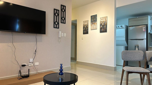 Apartamento Amueblado En Alquiler Ubicado En Evaristo Morales