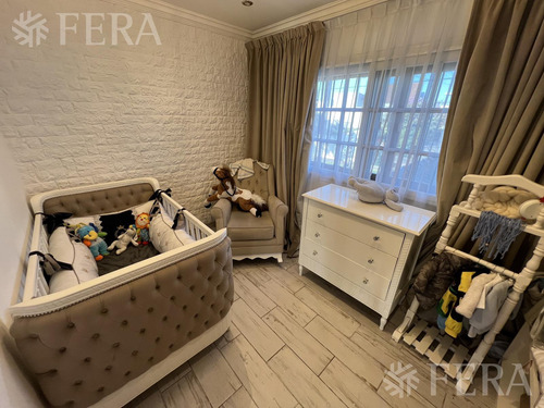 Venta Casa 4 Ambientes Con Galería, Quincho Y Piscina En Sarandí