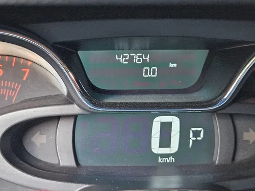 Renault Captur 2.0 Intens Automática