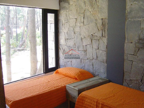 Casa En Manantiales, 3 Dormitorios *- Ref: 3539