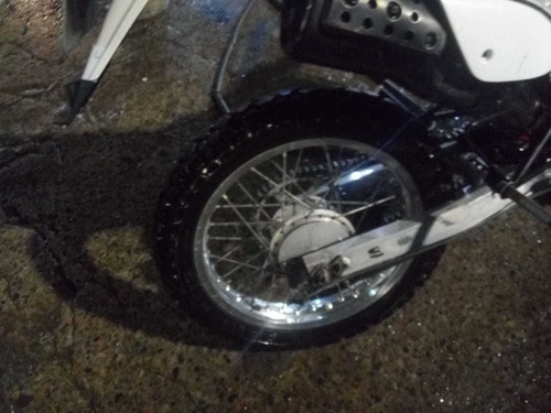 Susuky Dr 200 Modelo 2012
