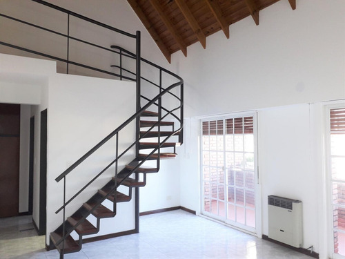 Imagen 2 de 19 de Departamento 3 Ambientes Céntrico