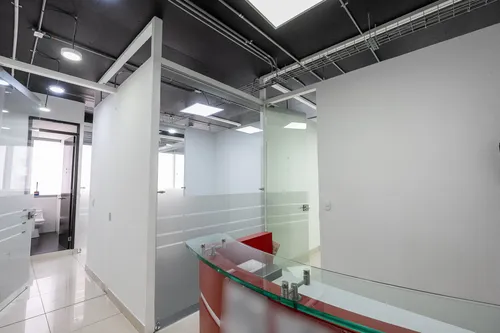 Oficina En Arriendo/venta En Chico Norte. Cod A1094083