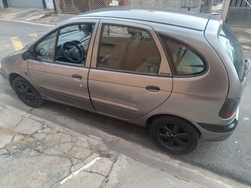 Renault Scenic 2000 2.0 Rxe 5p