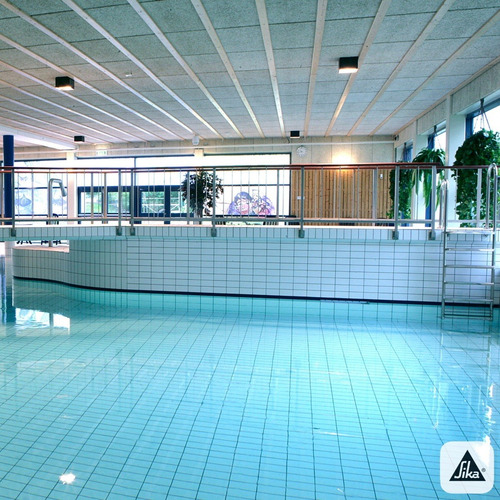 Imagen 4 de 8 de Cadina Pro Piscinas 810 Adhesivo Y Fragüe En Polvo 13 Kg