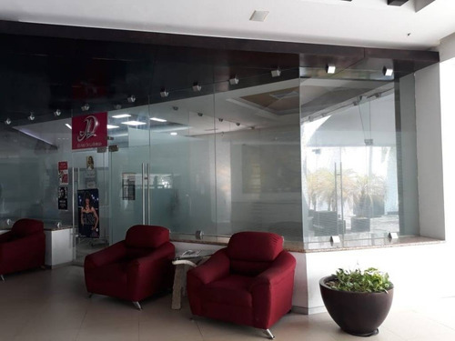 Imagen 2 de 7 de Local Comercial En Renta
