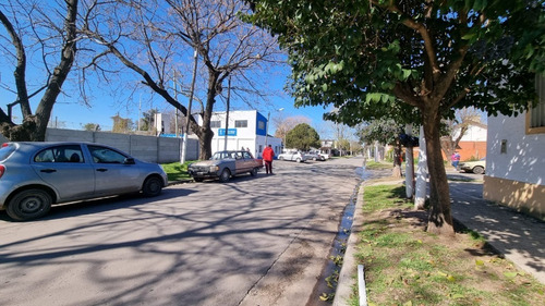 Imagen 21 de 25 de Locales Con Vivienda - Venta